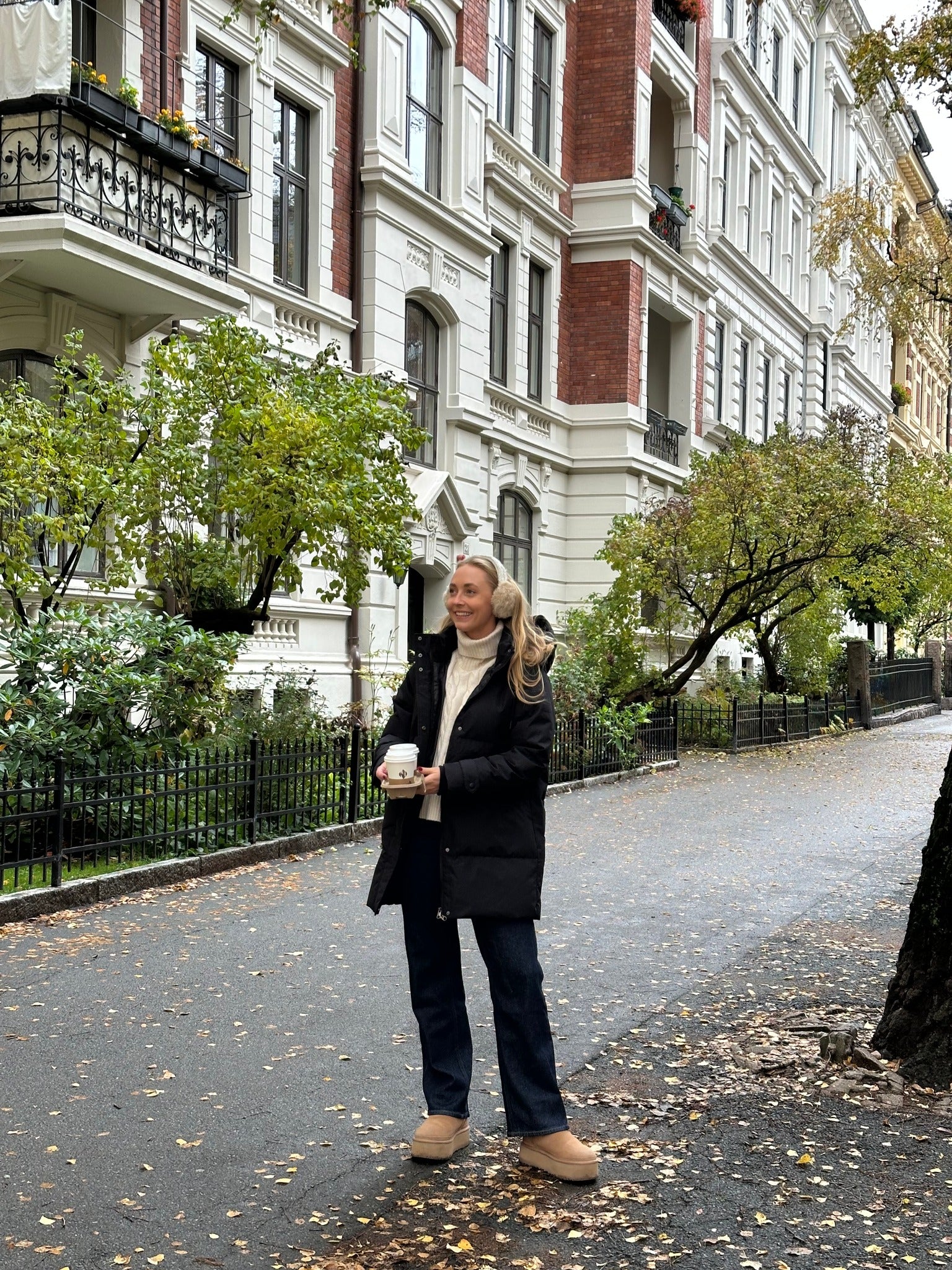 VMLEONIELEA Down Jacket - Black